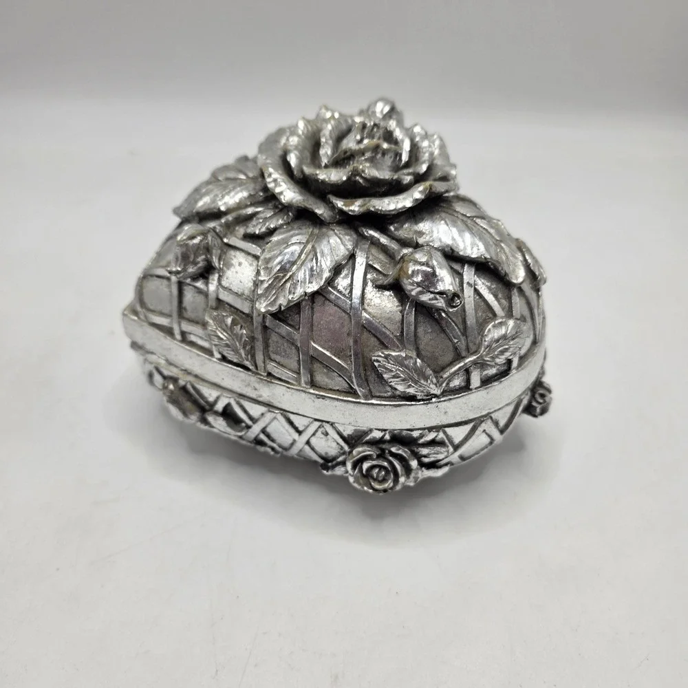 Vintage Silver Heart Trinket Box 3D Rose Floral Ornate Velvet Lined Jewelry Case